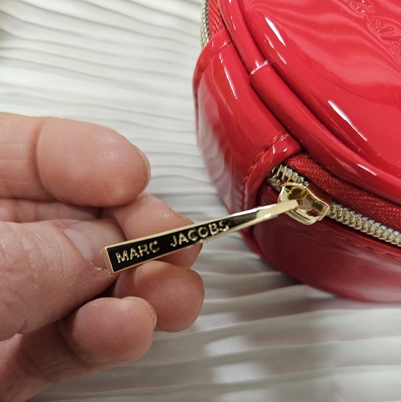 NIP 🔴 VIRAL Marc Jacobs Limited Edition Cherry Red Mini Crossbody Bag - Picture 7 of 7